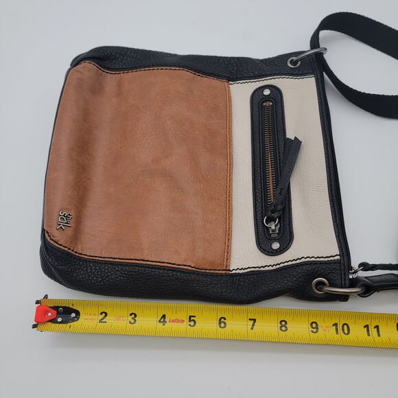 The Sak Leather Crossbody Purse - Picture 11 of 12